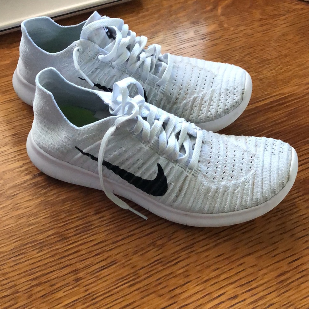 Nike Free RN Run Flyknit (8.5)